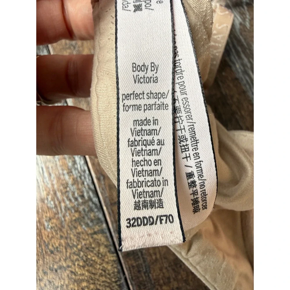 Victoria's‎ Secret Body By Victoria Perfect Shape Bra Beige 32DDD F70 Underwire